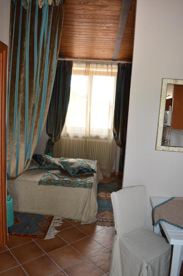 La Corte Di Langa Guest House Albaretto della Torre Room photo