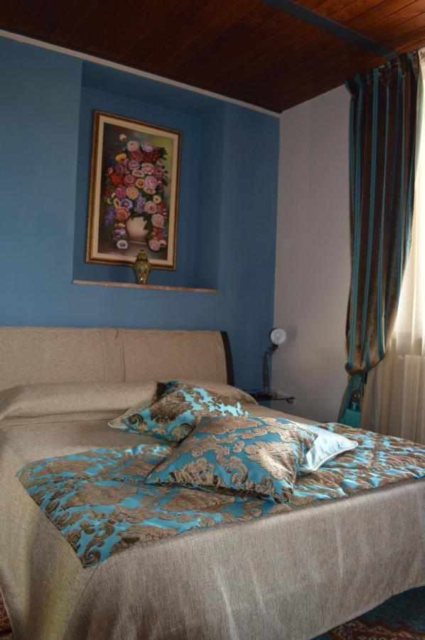 La Corte Di Langa Guest House Albaretto della Torre Room photo